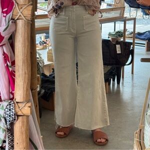 Mother Patch Pocket Roller Fray in Chalk 29